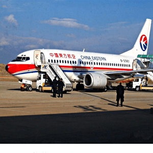 瑷珲航空货运航空快运业稳步发展的原因是什么？